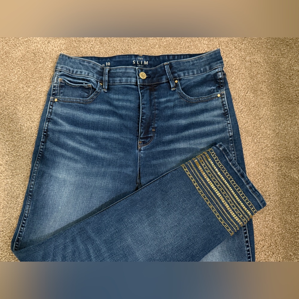 Blue Slim Crop Jeans with Gold Embellishments